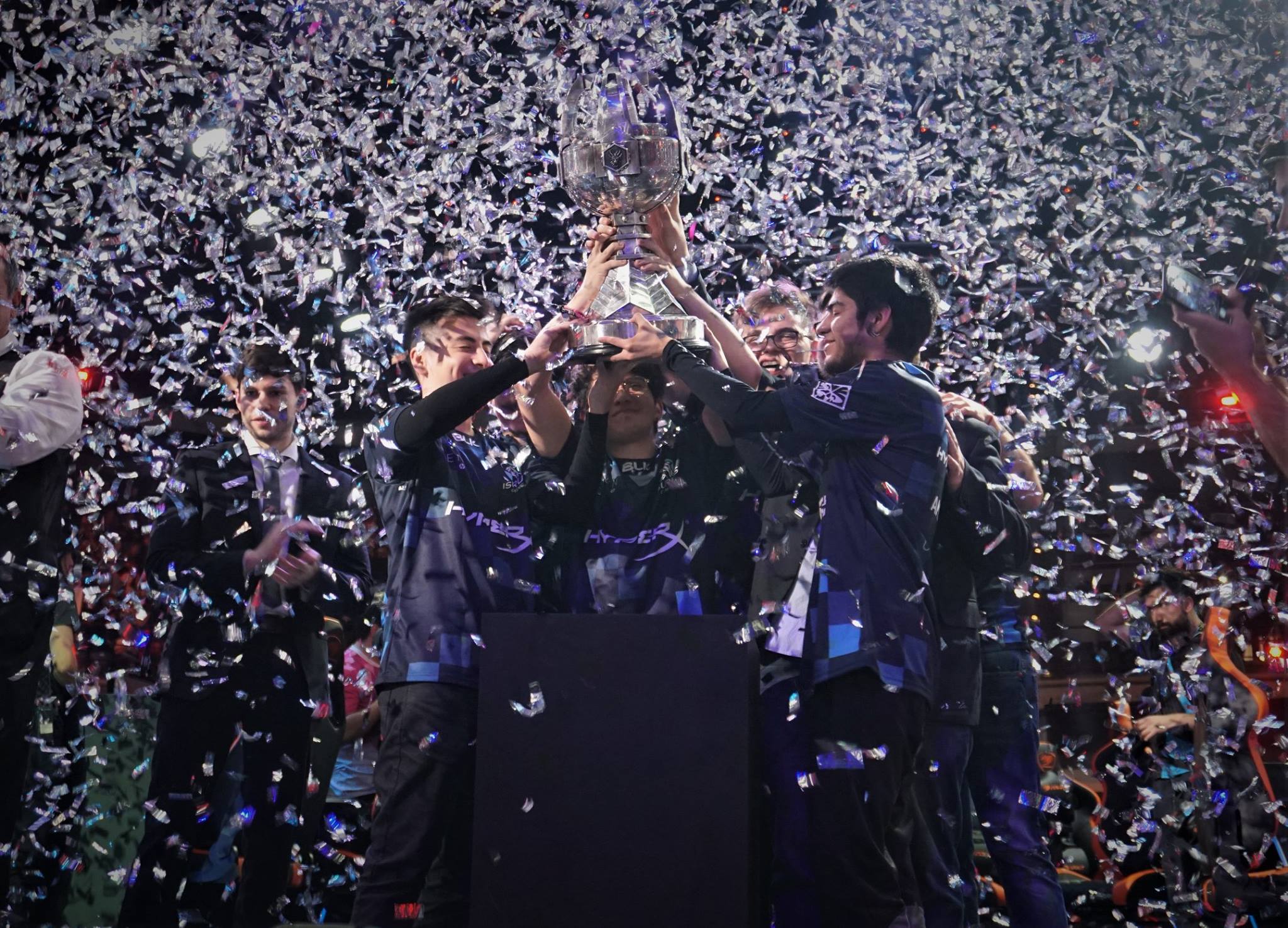 League of Legends 19
