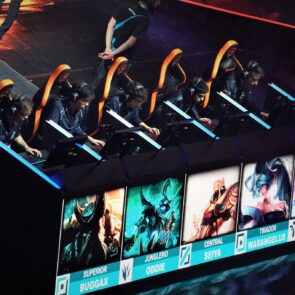 League of Legends 19