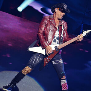 Scorpions & Whitesnake 16