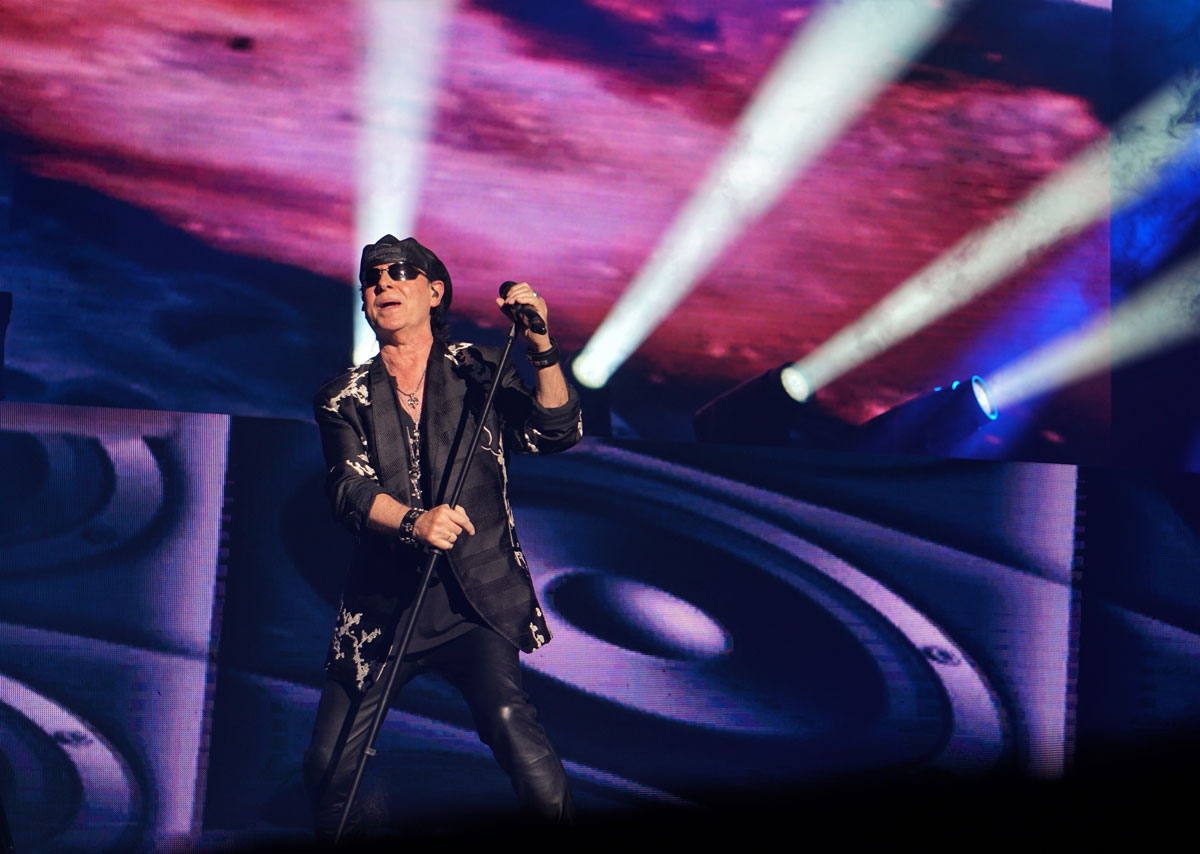Scorpions & Whitesnake 19