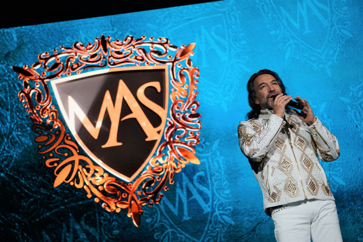 Marco Antonio Solís 10