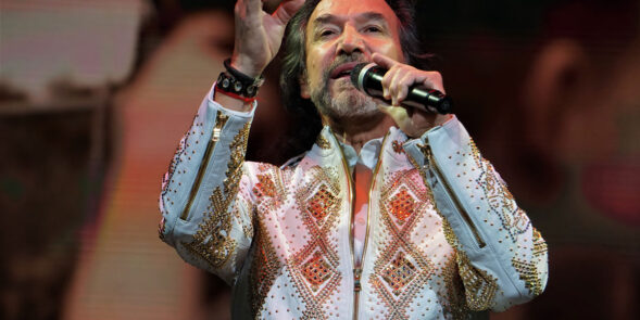 Marco Antonio Solís 19