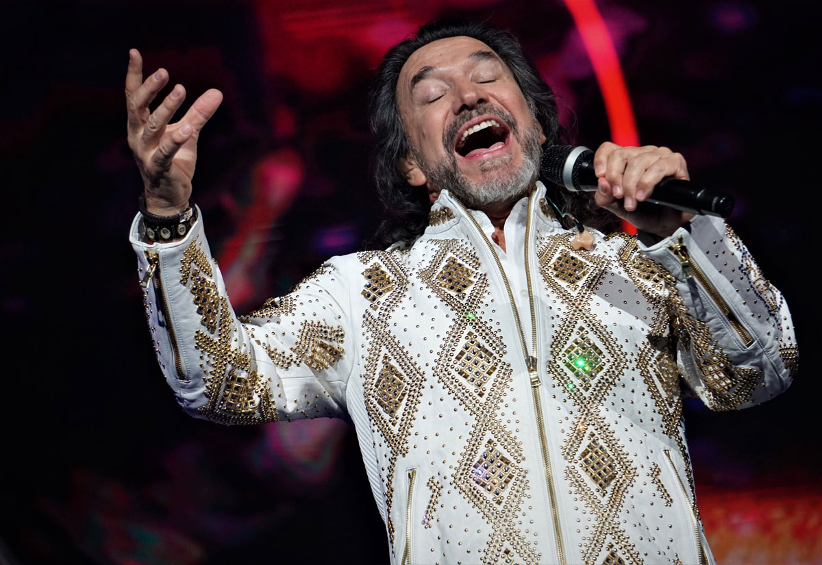 Marco Antonio Solís 19