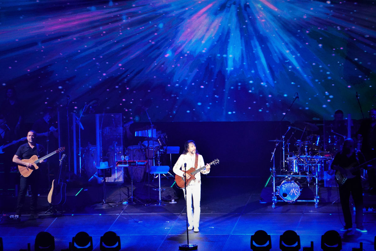 Marco Antonio Solís 19