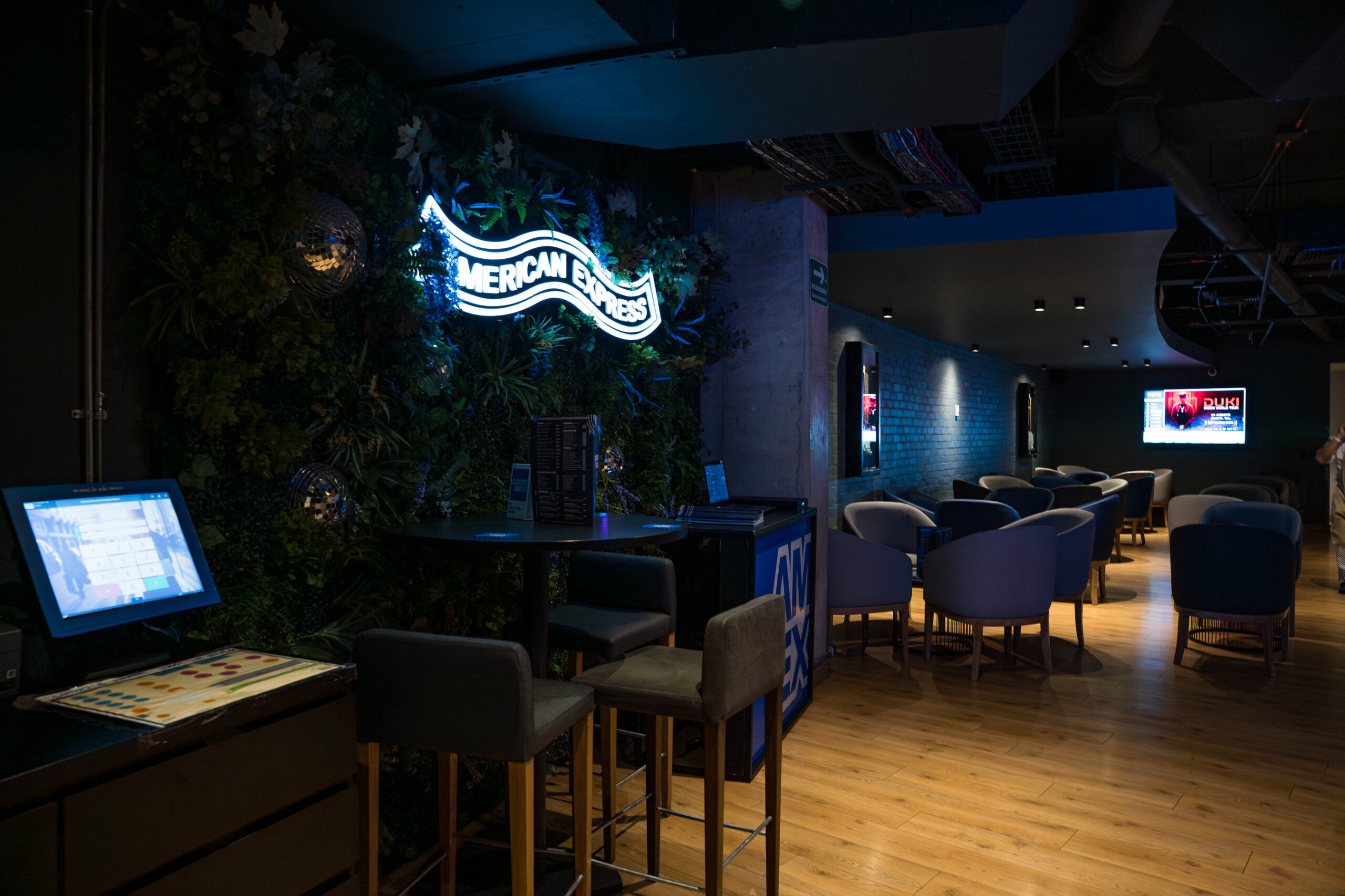 American Express Lounge 7
