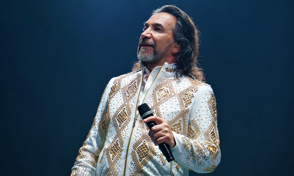 Marco Antonio Solís 9