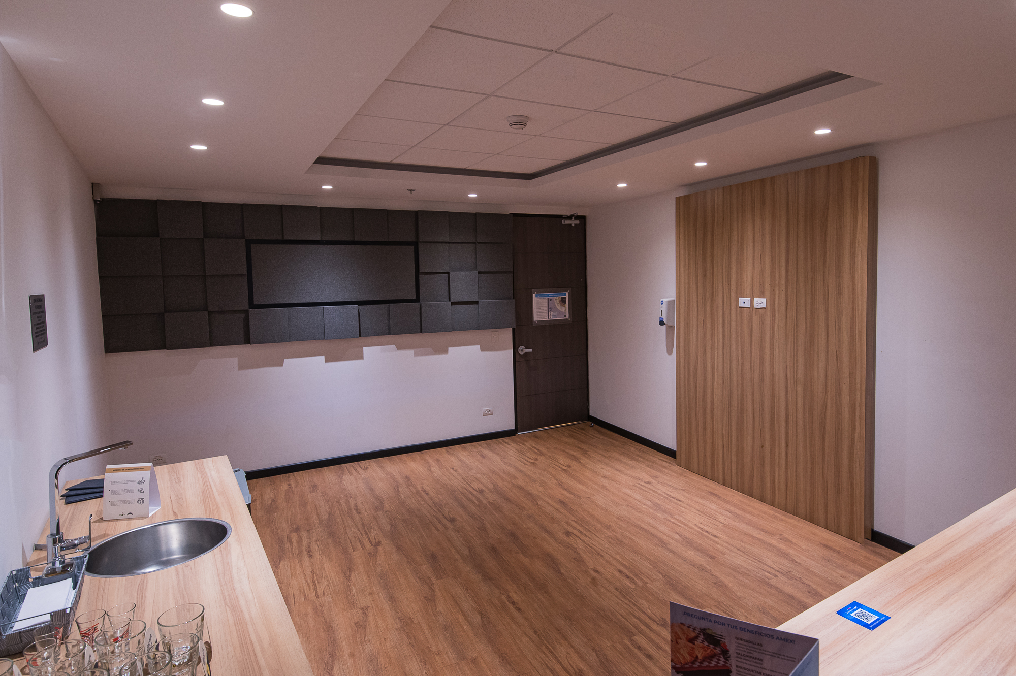 Suites 24