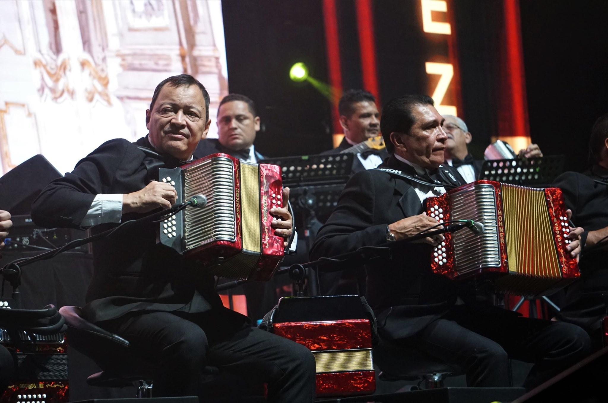 SINFONIA DE REYES VALLENATOS 13