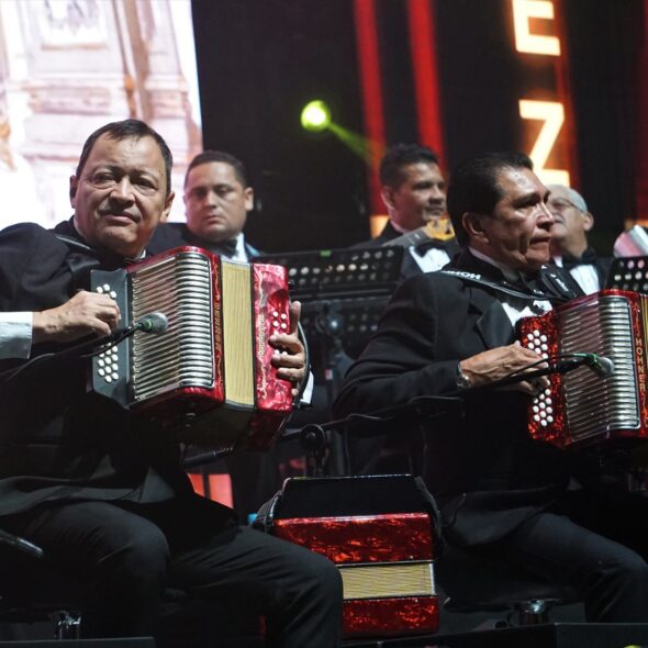 SINFONIA DE REYES VALLENATOS