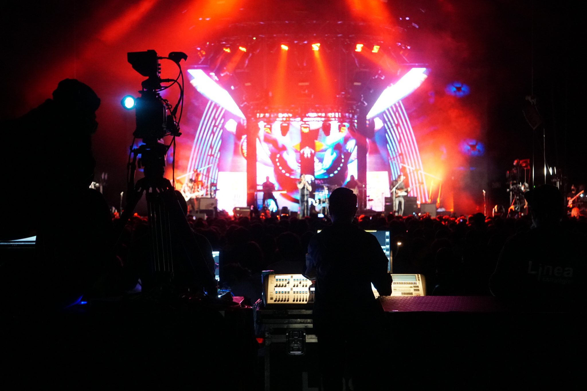 Juanes 18