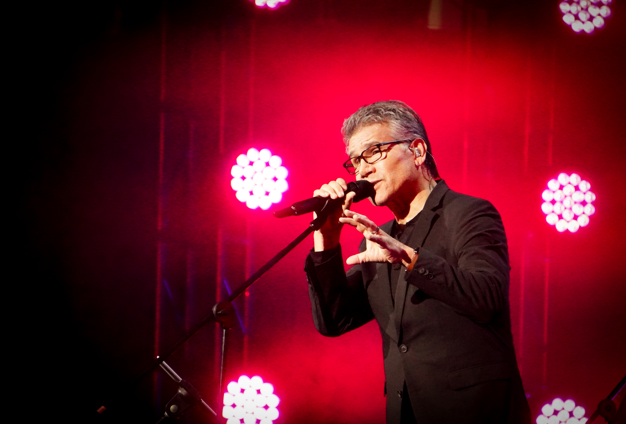 Jesús Adrián Romero 2
