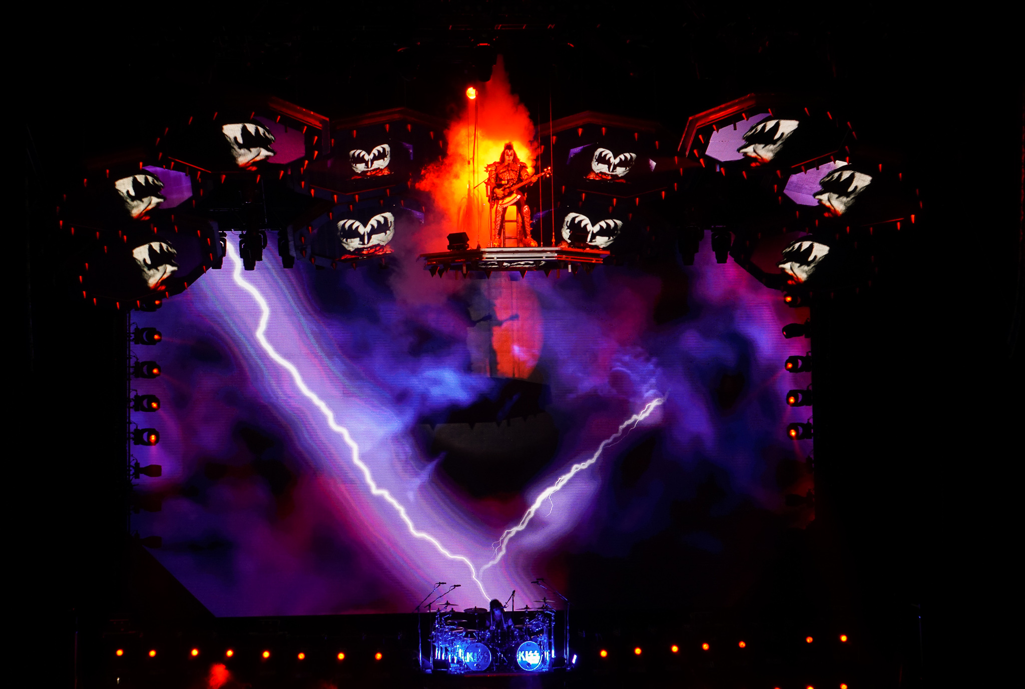KISS 11