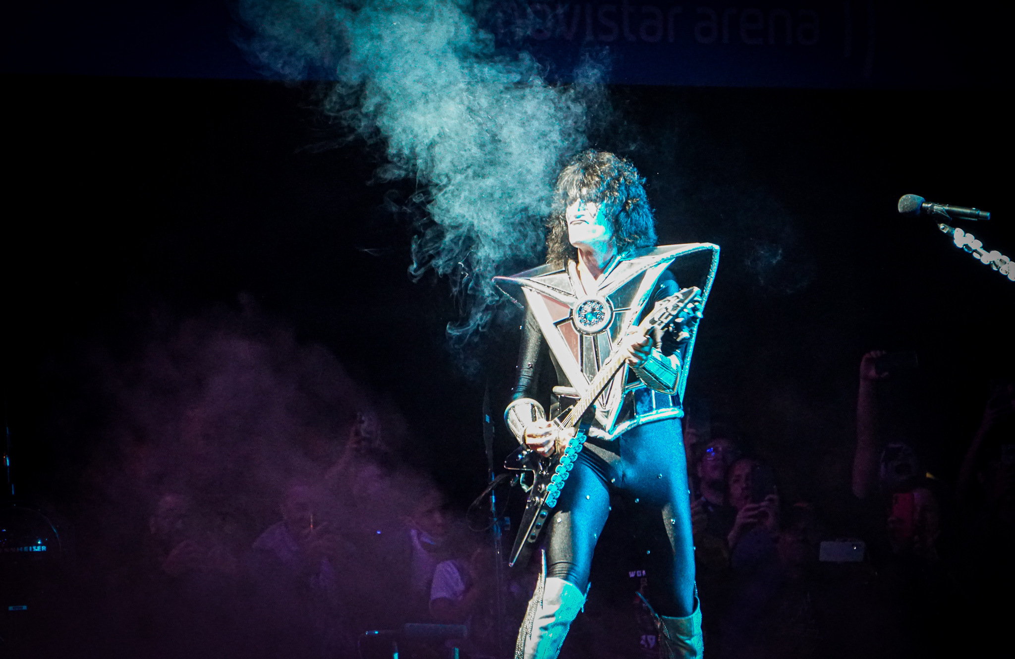 KISS 6
