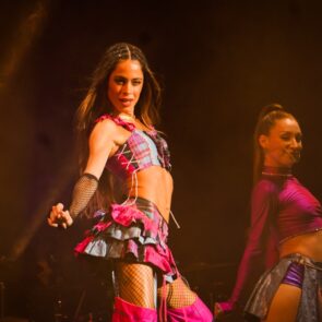 TINI TOUR 18
