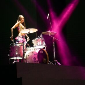 TINI TOUR 19