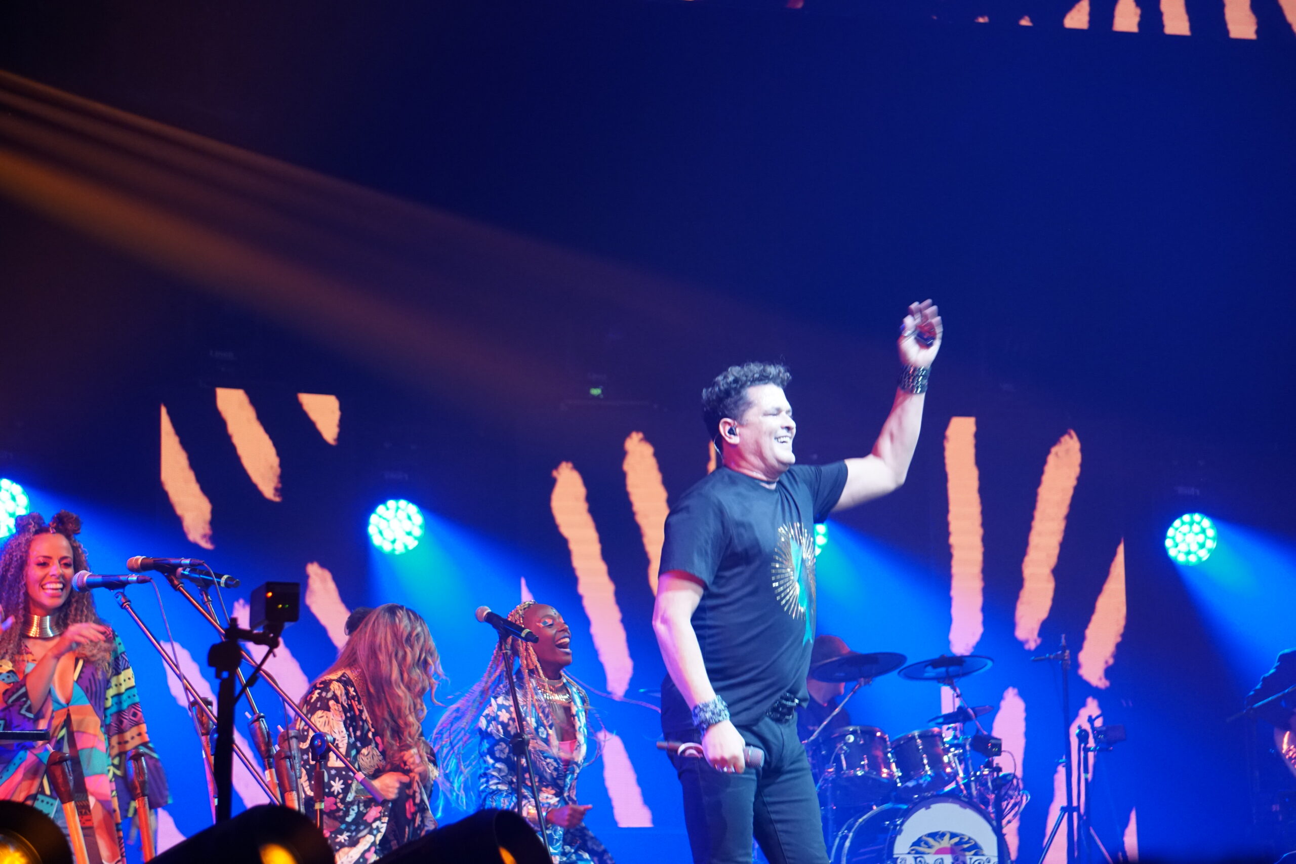 CARLOS VIVES 18