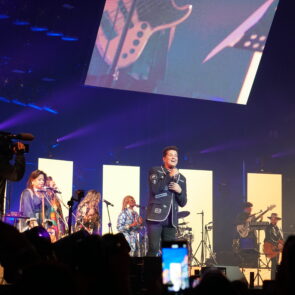 CARLOS VIVES 25