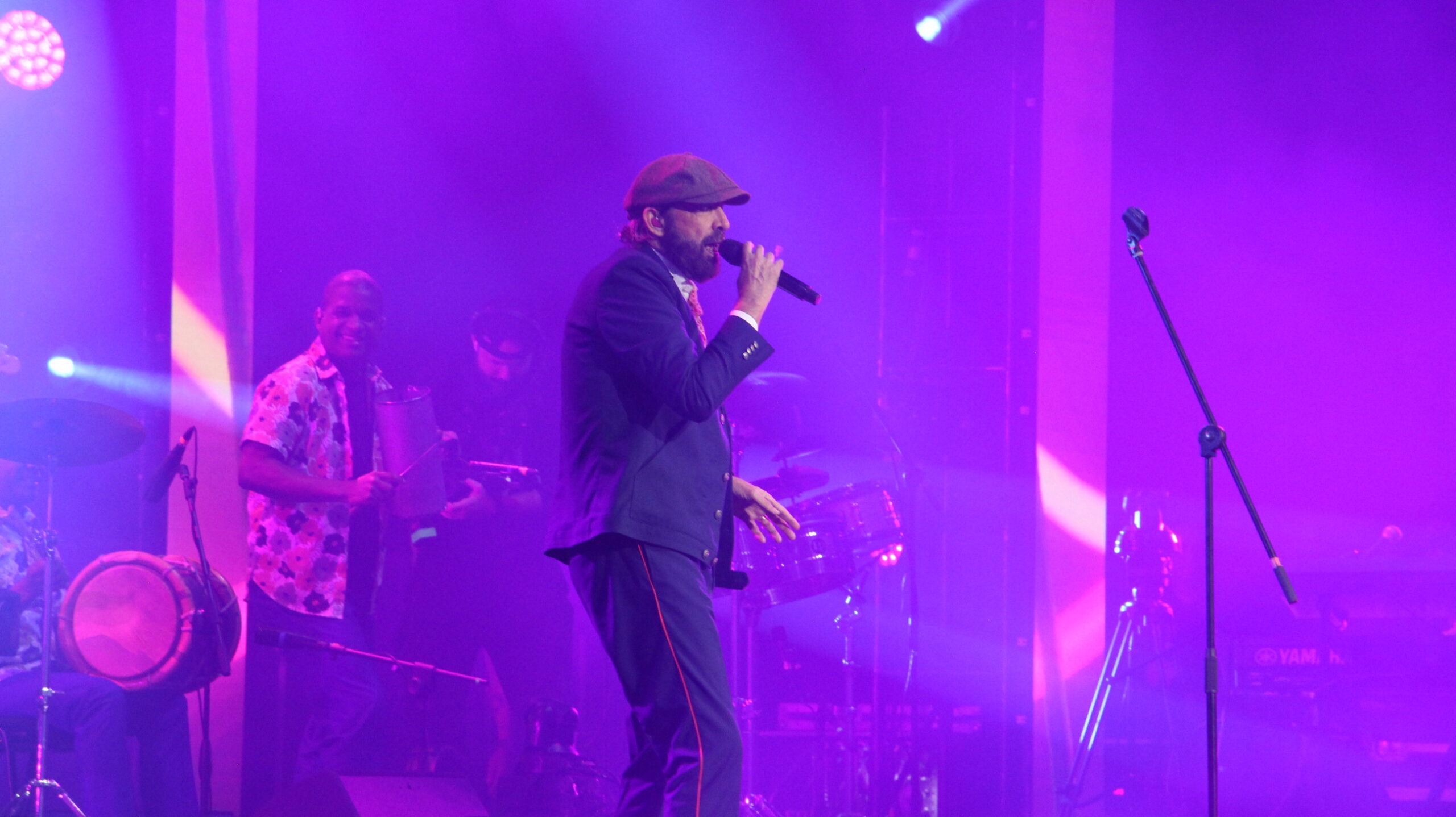 JUAN LUIS GUERRA 22