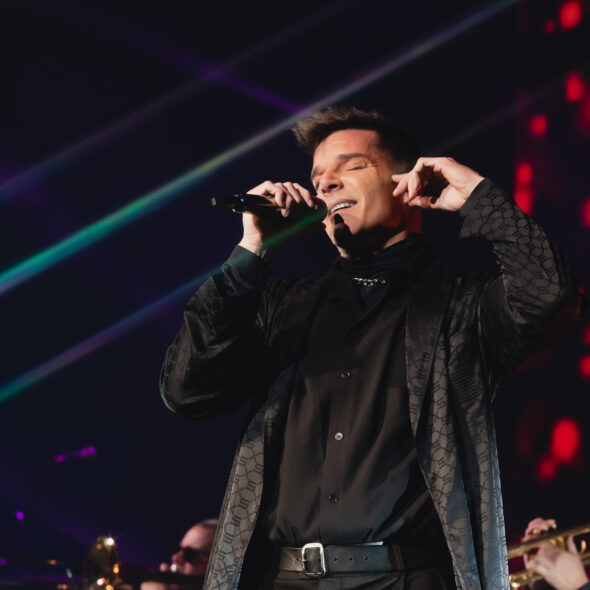 RICKY MARTIN 30