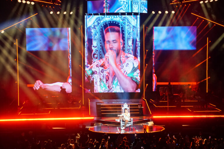 ROMEO SANTOS 9
