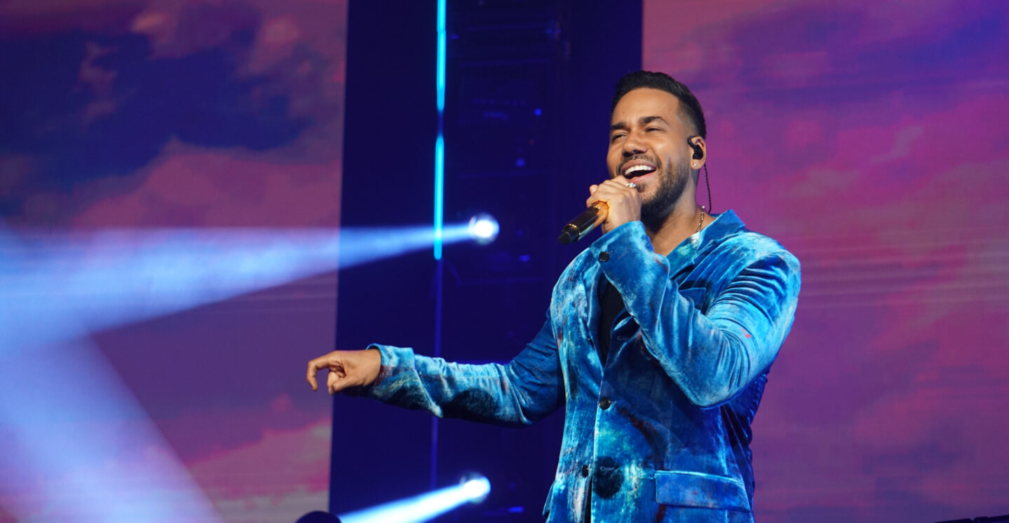 ROMEO SANTOS 31