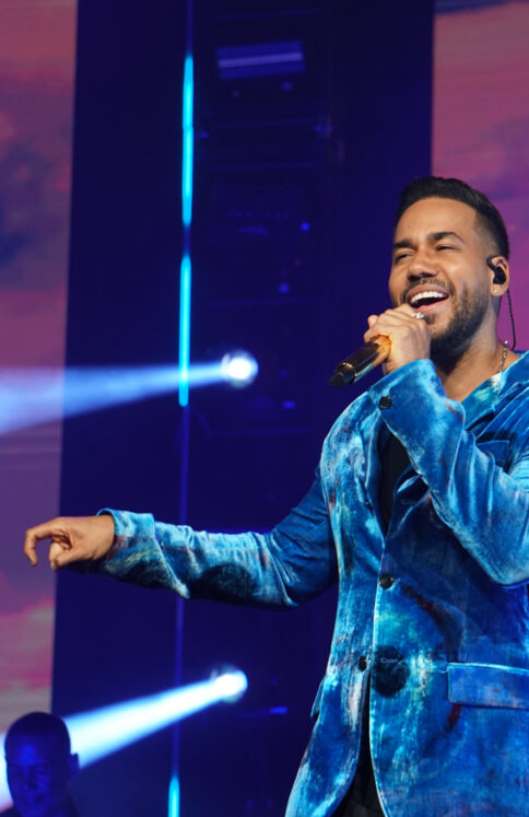 ROMEO SANTOS 31