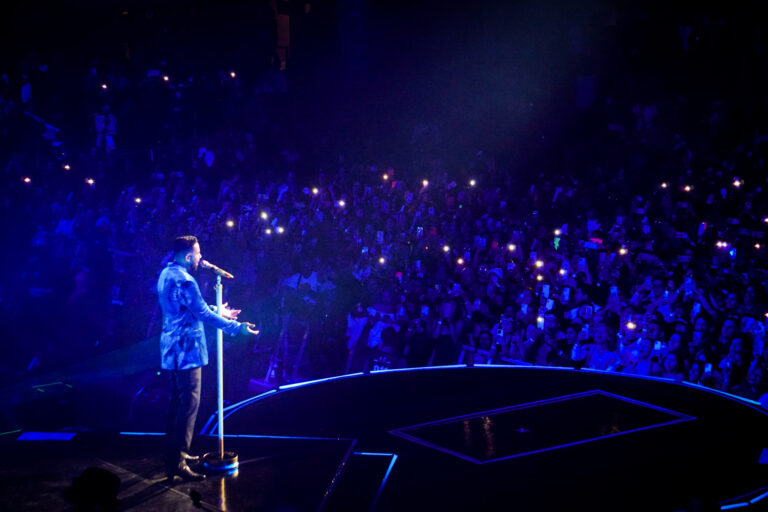 ROMEO SANTOS 36