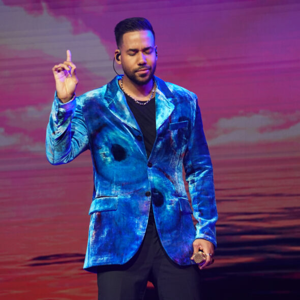 ROMEO SANTOS 44
