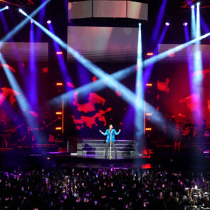 ROMEO SANTOS 49