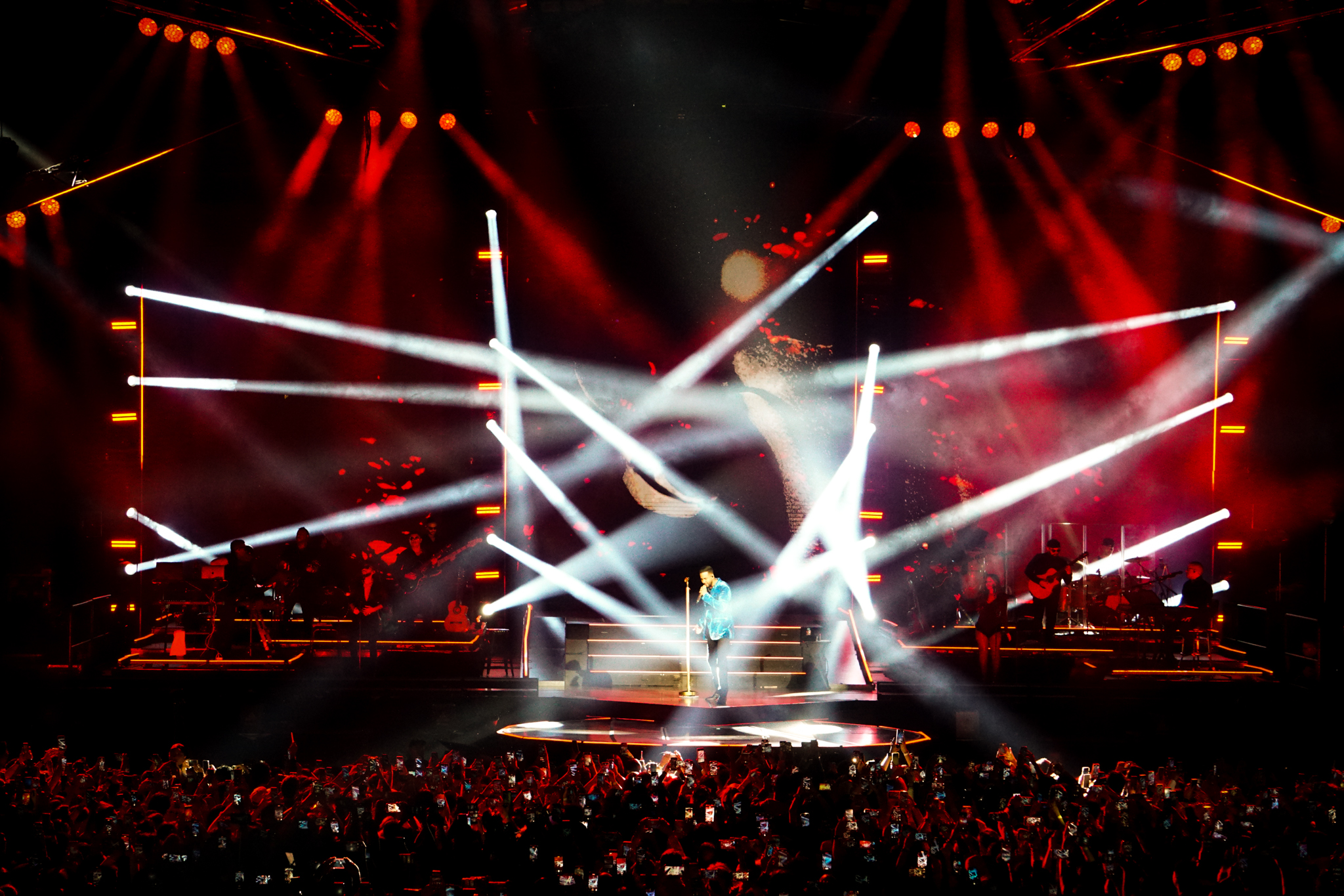 ROMEO SANTOS 52