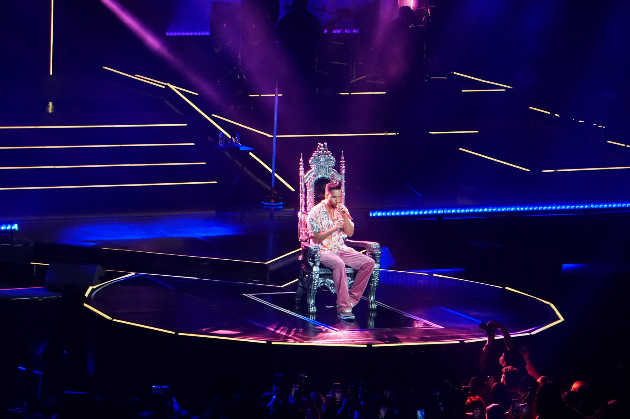 ROMEO SANTOS 57