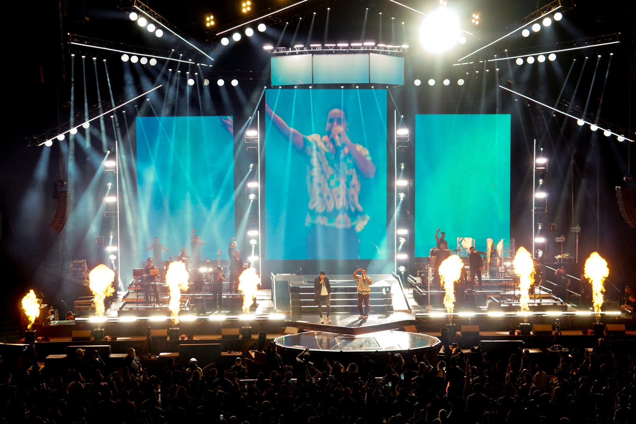 ROMEO SANTOS 59