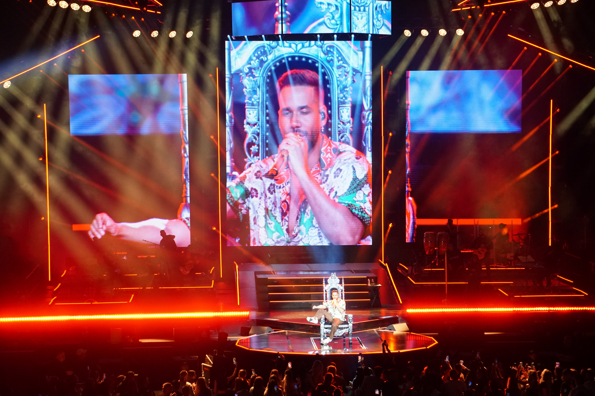 ROMEO SANTOS 60