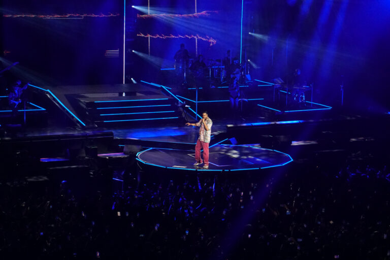 ROMEO SANTOS 4