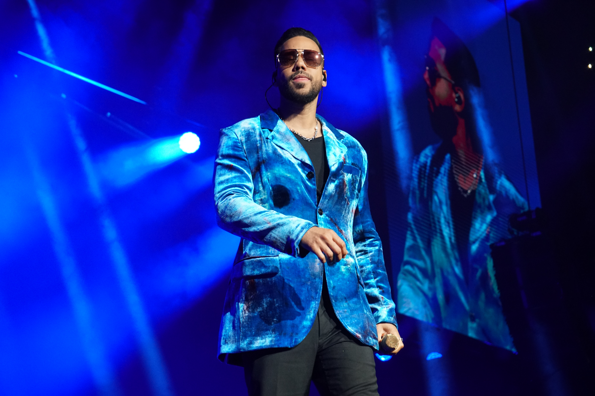 ROMEO SANTOS 67