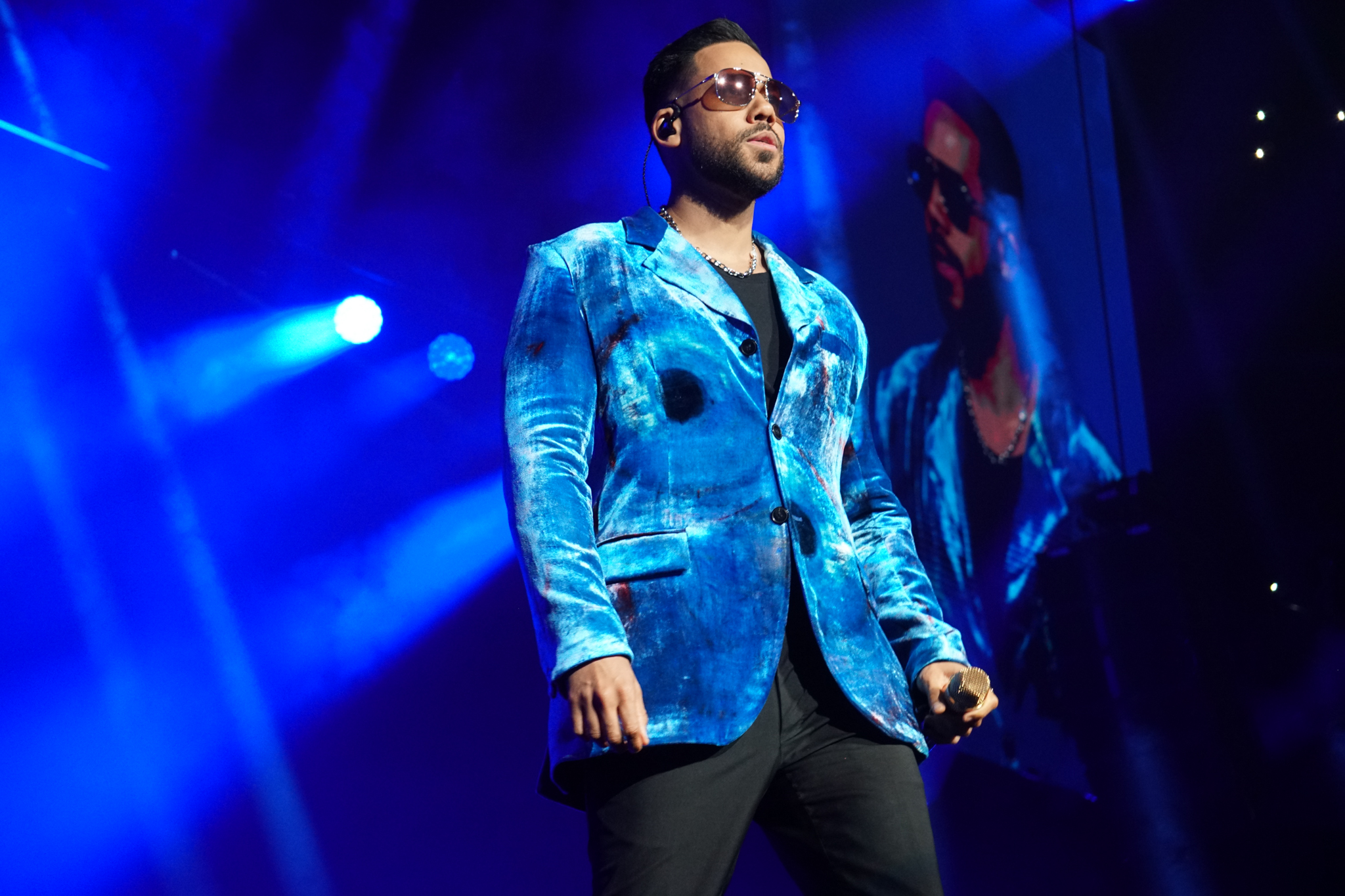 ROMEO SANTOS 68