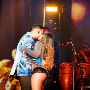 ROMEO SANTOS 74