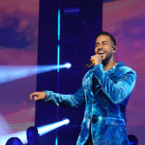 ROMEO SANTOS 82