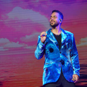 ROMEO SANTOS 83