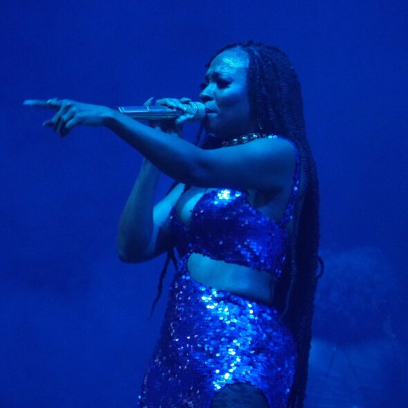 ALICIA KEYS 37