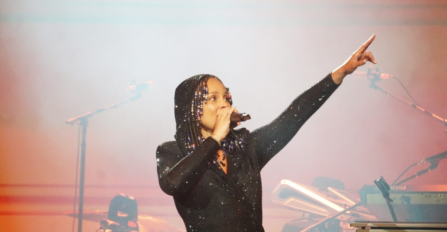 ALICIA KEYS 8