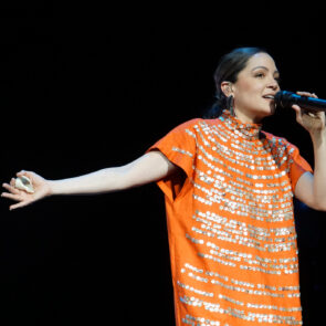 NATALIA LAFOURCADE 40