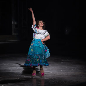 DISNEY ON ICE 15