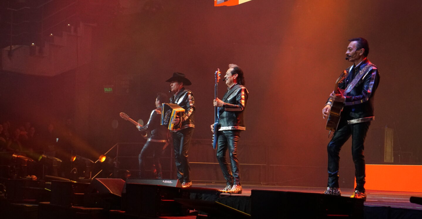 LOS TIGRES DEL NORTE 18