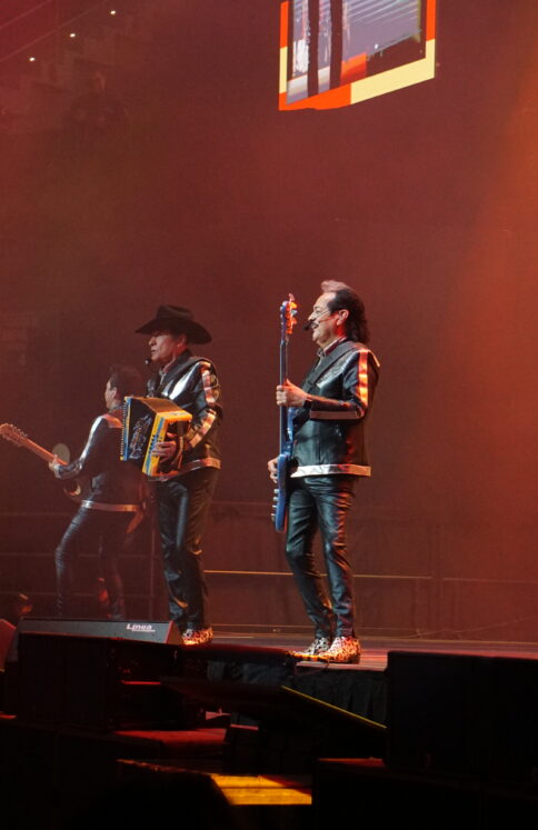 LOS TIGRES DEL NORTE 18