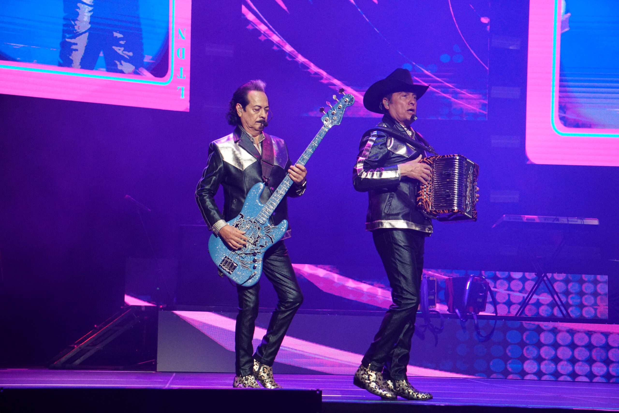 LOS TIGRES DEL NORTE 19