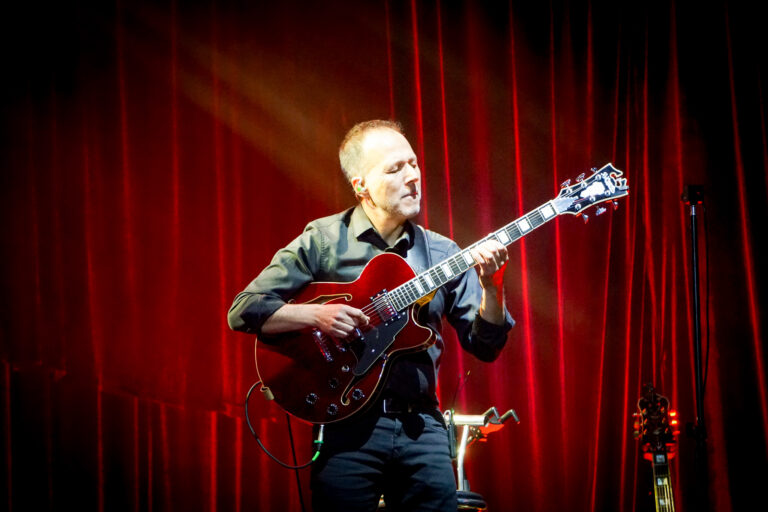 ANDRÉS CEPEDA 18