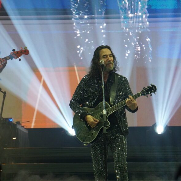 MARCO ANTONIO SOLIS 33
