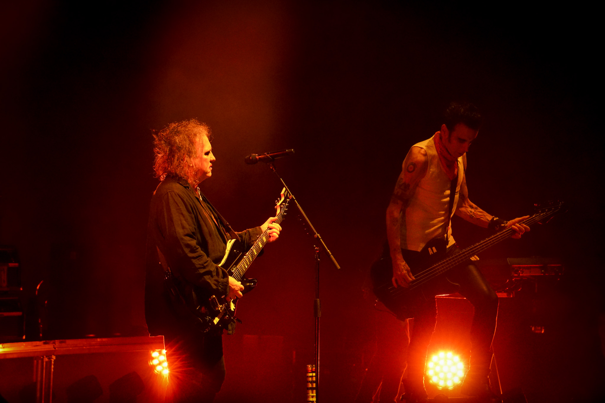 THE CURE 5