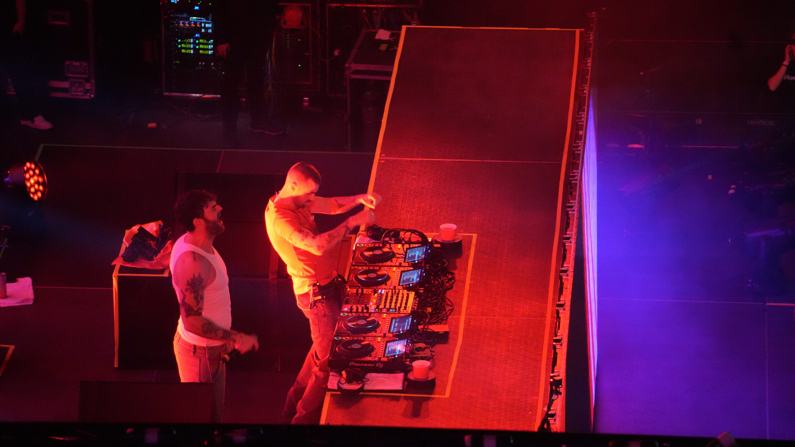 CHAINSMOKERS 8